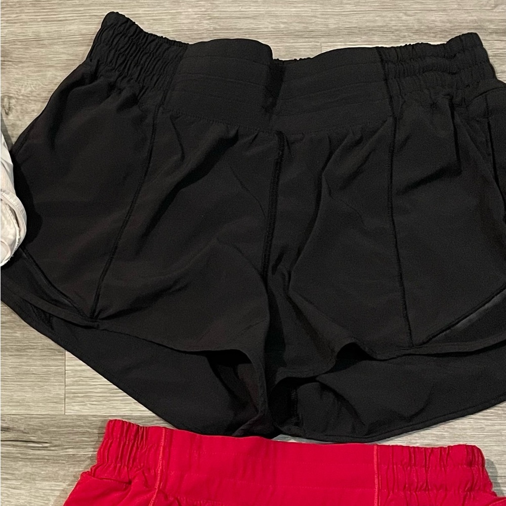 lululemon black hotty hot shorts
